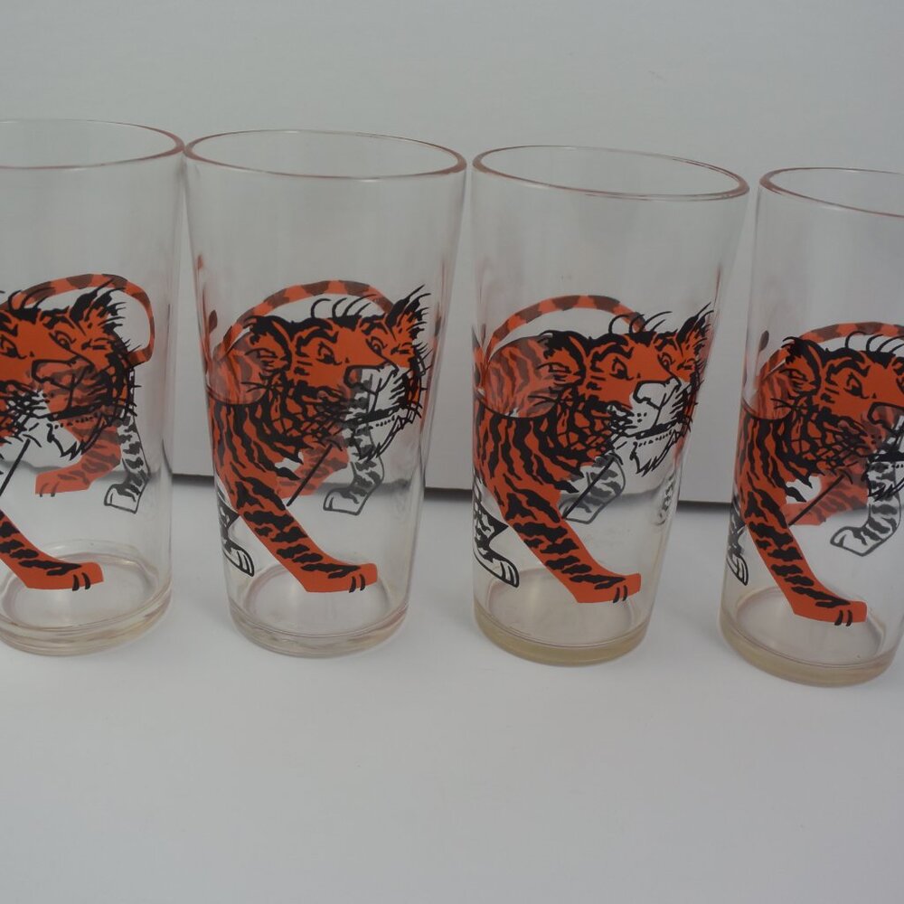 4 Esso "Put a Tiger in Your Tank" Drink Glasses Vintage Excellent Condition!